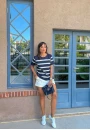 Blusa Listrada Manga Curta com Decote Canoa - Profundo Blusa Listrada Manga Curta com Decote Canoa - Profundo