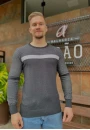 Blusa Masculina em Tricot Texturizado com Faixa Contrastante - Chumbo mescla
