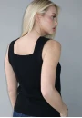 Blusa Sem Mangas Moderna e Confortável - Preto