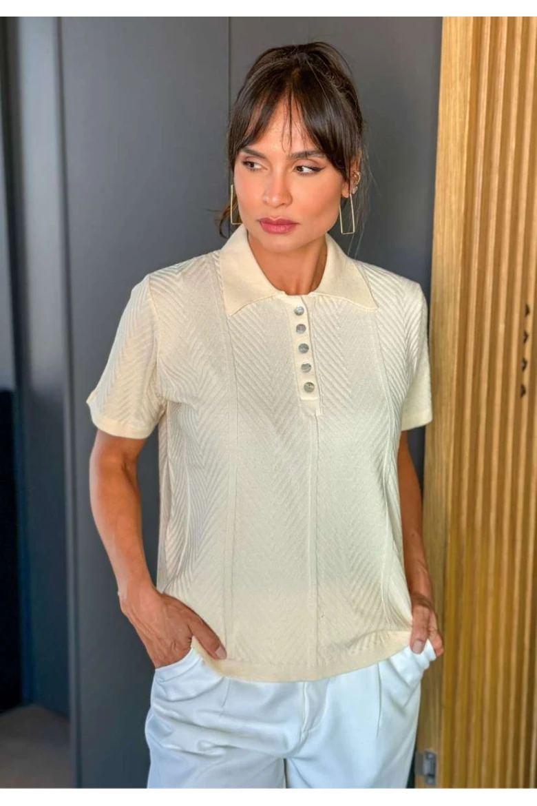 Blusa Tricot Feminina com Gola e Botões - Off white