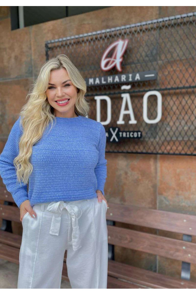 Blusa Feminina de Tricot com Gola Canelada e Manga Longa - Azul Blusa Feminina de Tricot com Gola Canelada e Manga Longa - Azul