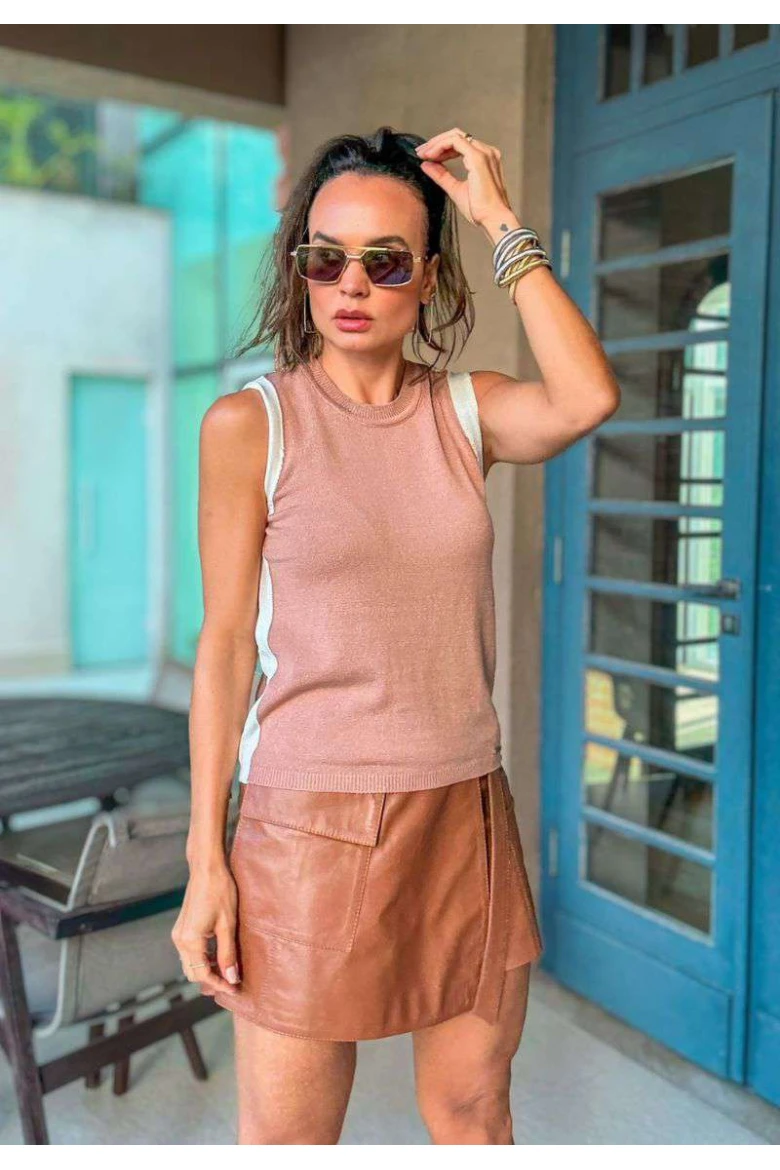 Blusa de Tricot Feminina Sem Manga - Marrom Blusa de Tricot Feminina Sem Manga - Marrom