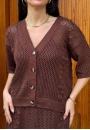 Blusa em Tricot Feminina com Botões e Manga Ampla - Marrom
