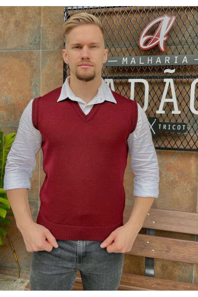 Colete Masculino Plus Size Tricot Gola V - Bordô Colete Masculino Plus Size Tricot Gola V - Bordô