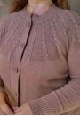 Sobretudo Feminino de Tricot com Tramas Caneladas Bolsos Frontais e Fechamento em Botões - Marrom